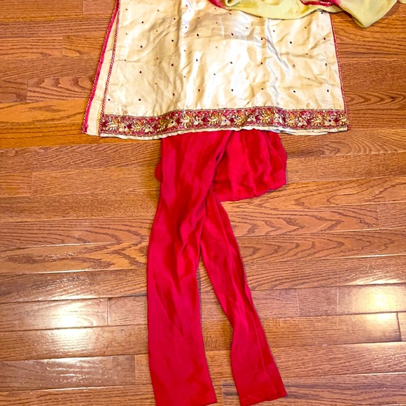 Pajami suit - Picture 2 of 4